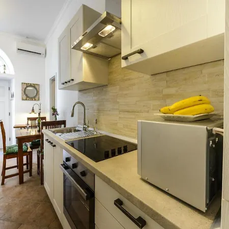 Franka Old Town Apartment