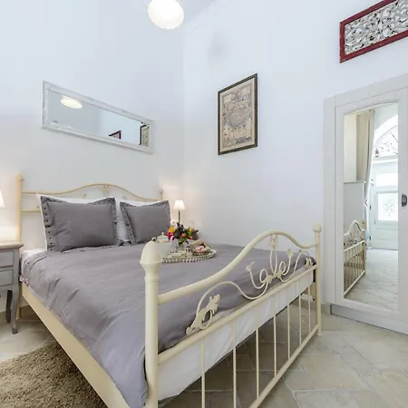 Franka Old Town Apartman