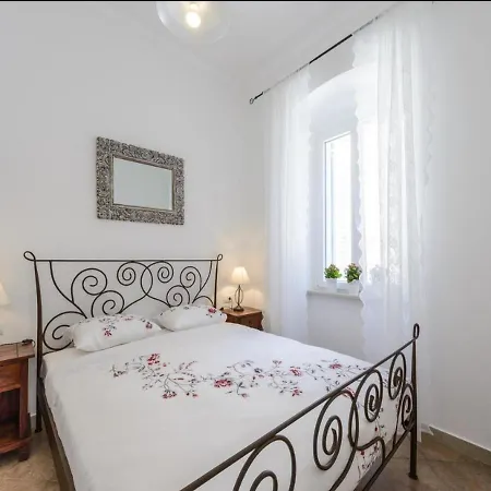 Apartment Franka Old Town